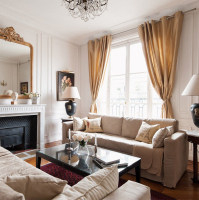 Интерьер с элементами парижского стиля