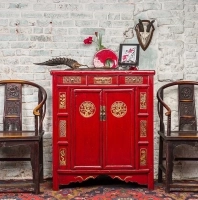 Китайский стиль в интерьере Красный комод в китайском стиле