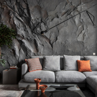 Стена скала в интерьере гостиной